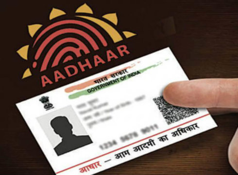 Linking Aadhaar With SIM Cards Might Soon Become A Licensing Condition