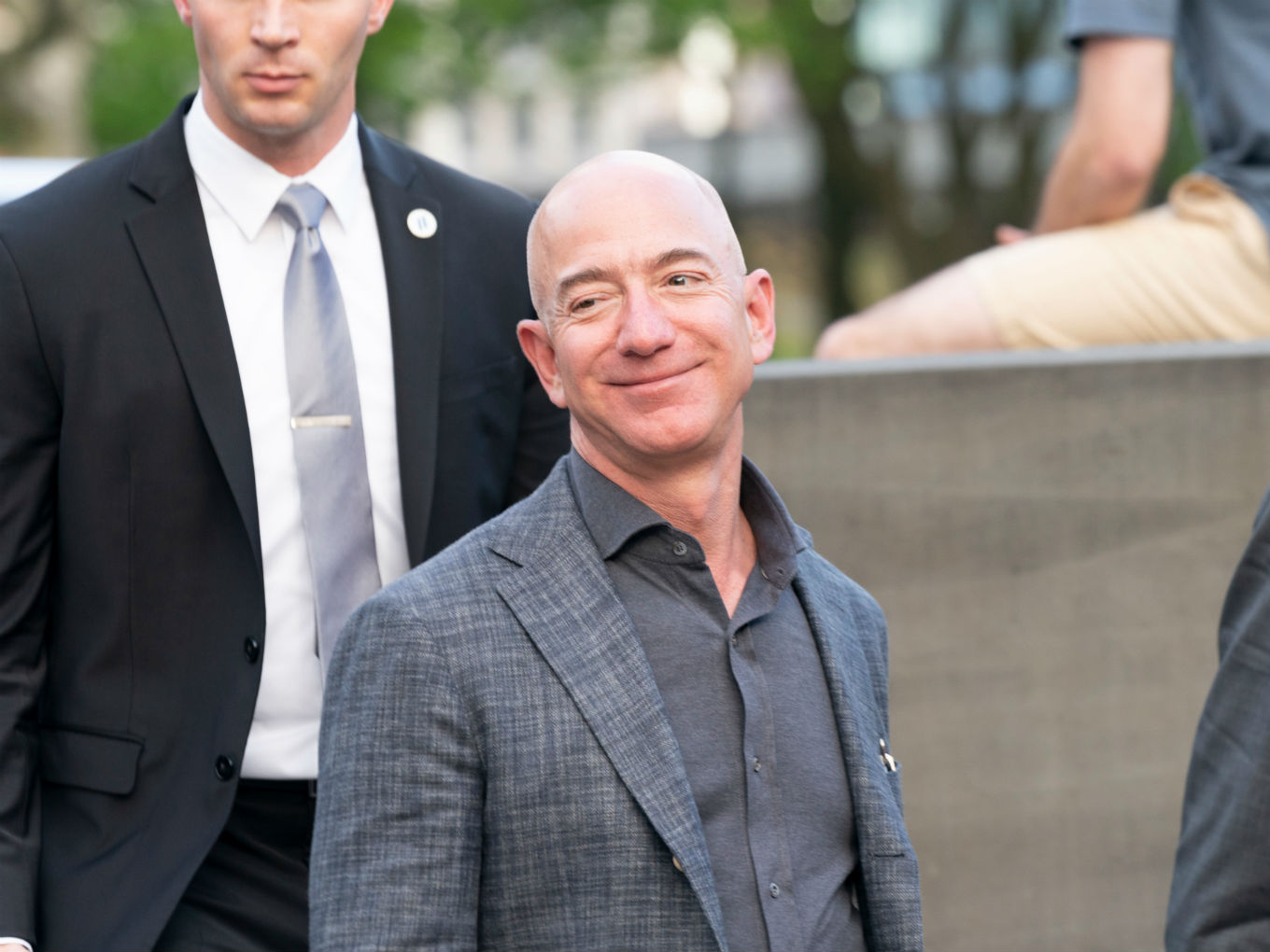 Jeff Bezos Offloads Amazon Shares Worth $2.8 Bn To Fund Blue Origin