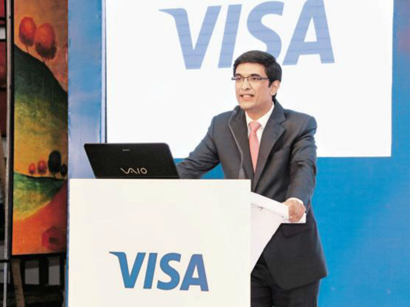 Visa India Head Says Logic Behind No-Fee Debit Card Transactions Is “Fallacious”