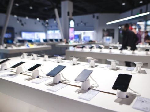 Smartphone Prices To Go Up As More Companies Agree To AIMRA’s Demands