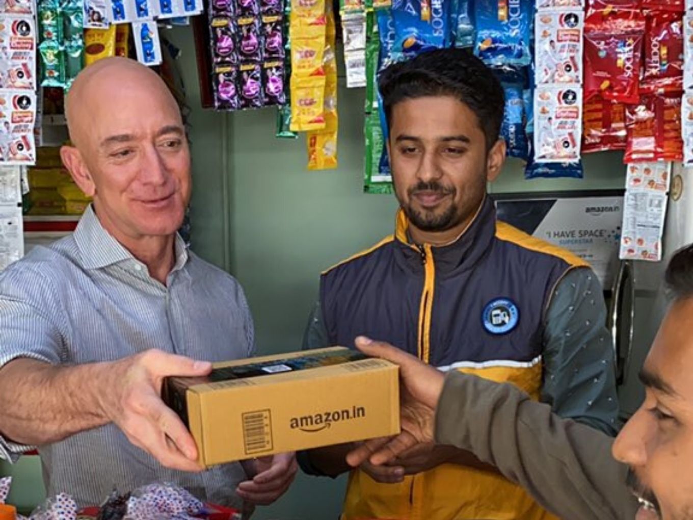 Bezos’ Final Gift To Piyush Goyal: Amazon Partners With Kirana Stores