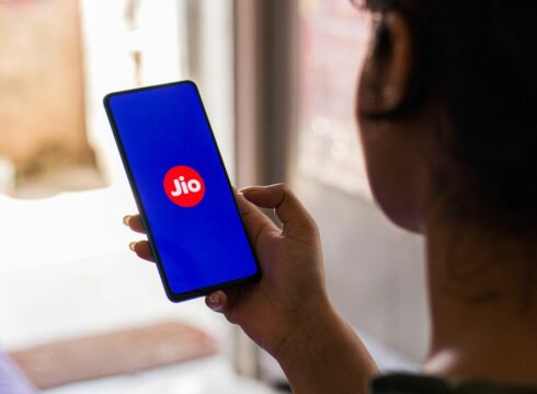 Reliance Jio In Line To Raise $2 Bn From Abu Dhabi, Saudi Sovereign Funds