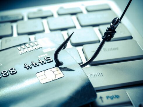 PhonePe, Mobikwik & Infibeam Side With Paytm, Slams TRAI Over Phishing Spike