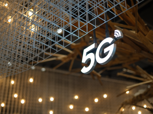From Apple To Xiaomi, OEMs Issue Timelines For 5G Software Updates